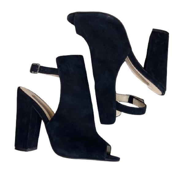 Chinese Laundry by Kristin Cavallari
"Layla" Booties in Black Suede - Picture 6 of 8